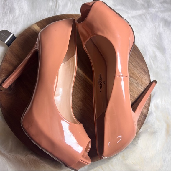 GUESS Rosalie Blush Pink Patent Leather Heels Size 8.5 - Picture 11 of 11